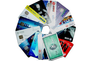 credit cards stacked in a circular design